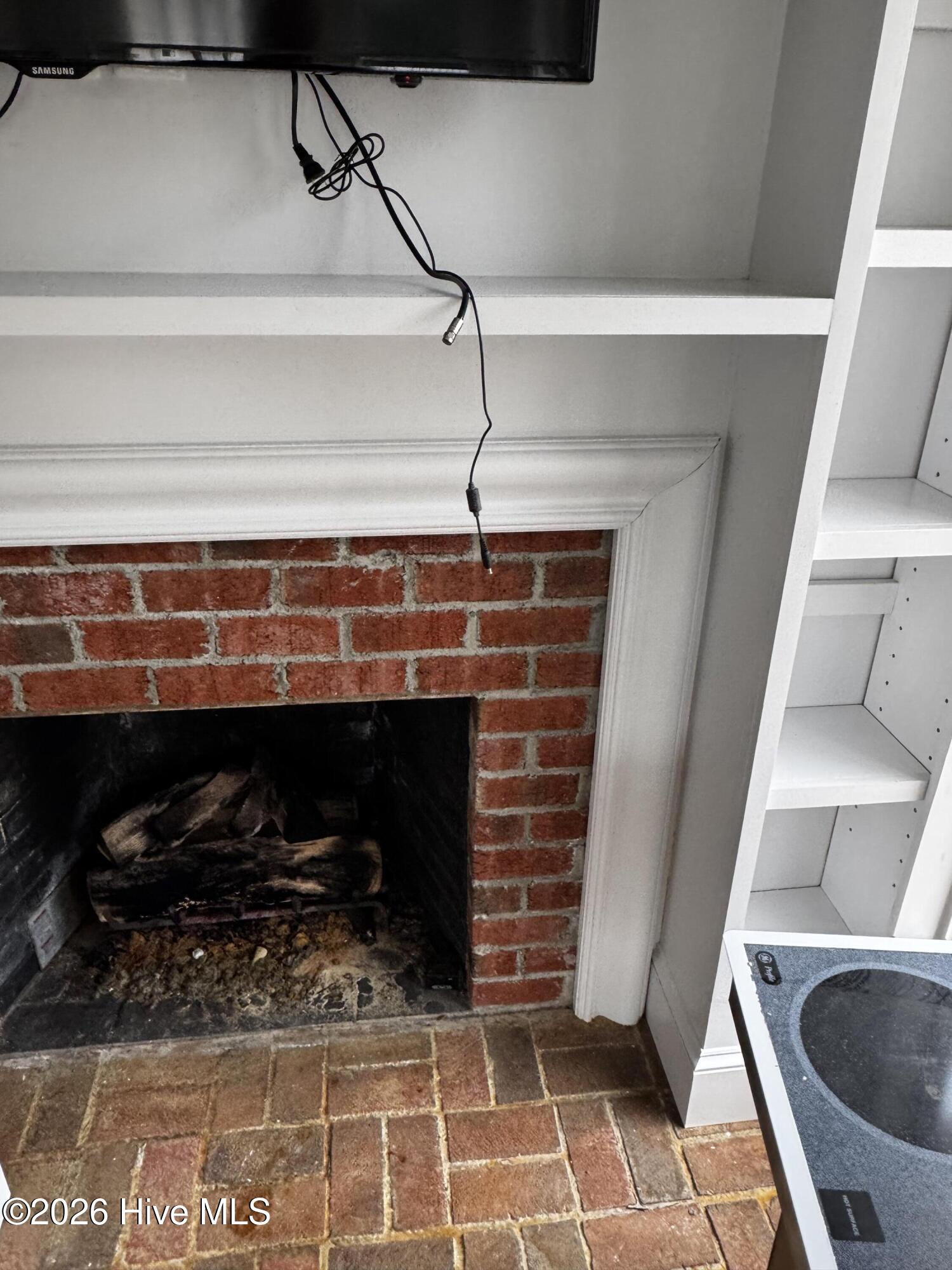 1220 Stockton Road Kinston, NC 28504 - Photo 7 of 23 Sunroom f/p