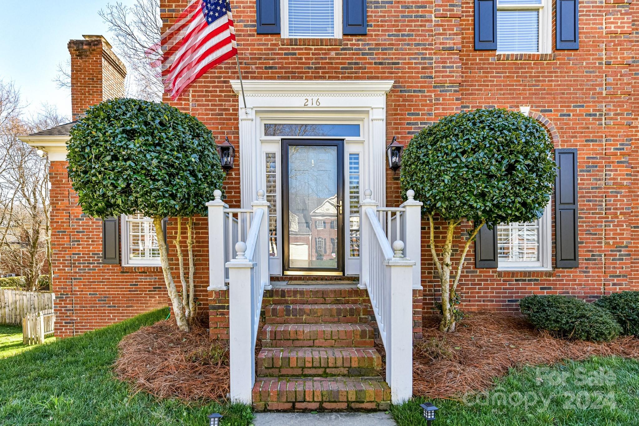 216 Rosedale Lane Matthews, NC 28105 - Photo 3 of 41 Gallery Image 3