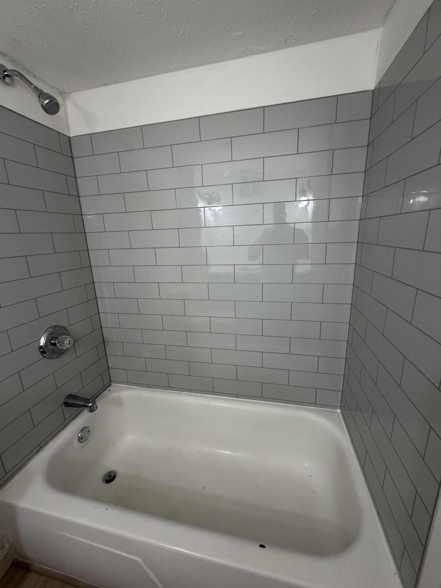 8877 North Swan Road, Unit J Milwaukee, WI 53224 - Photo 13 of 17 Bathtub