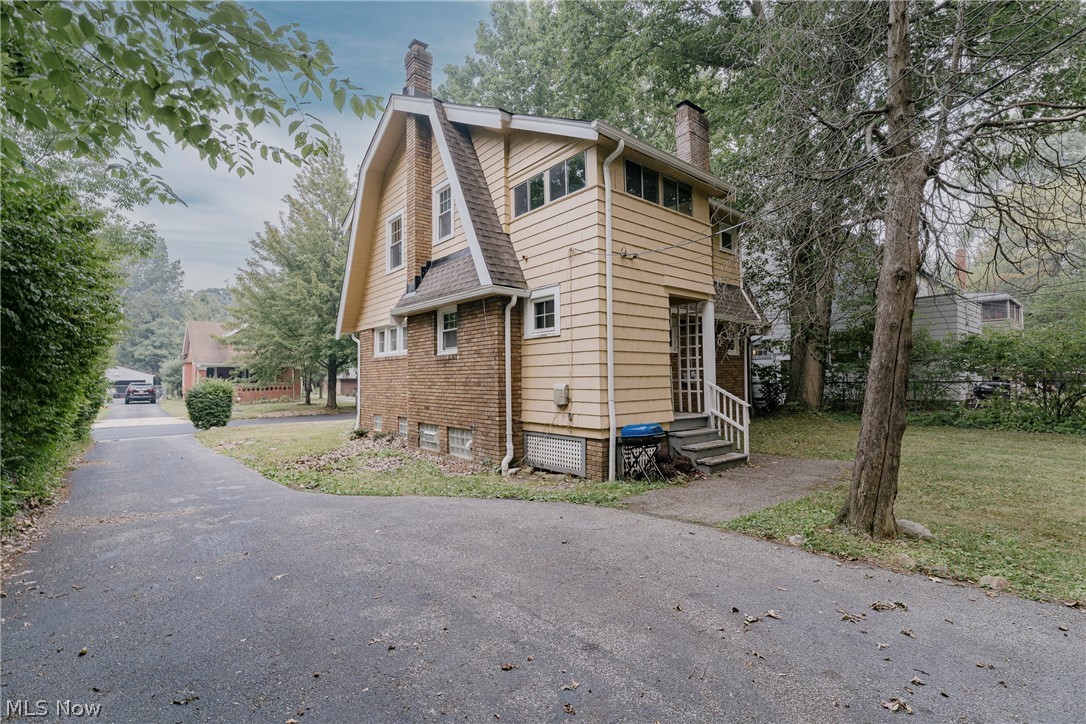 1660 Maple Road Cleveland Heights, OH 44121 - Photo 32 of 35 Gallery Image 32