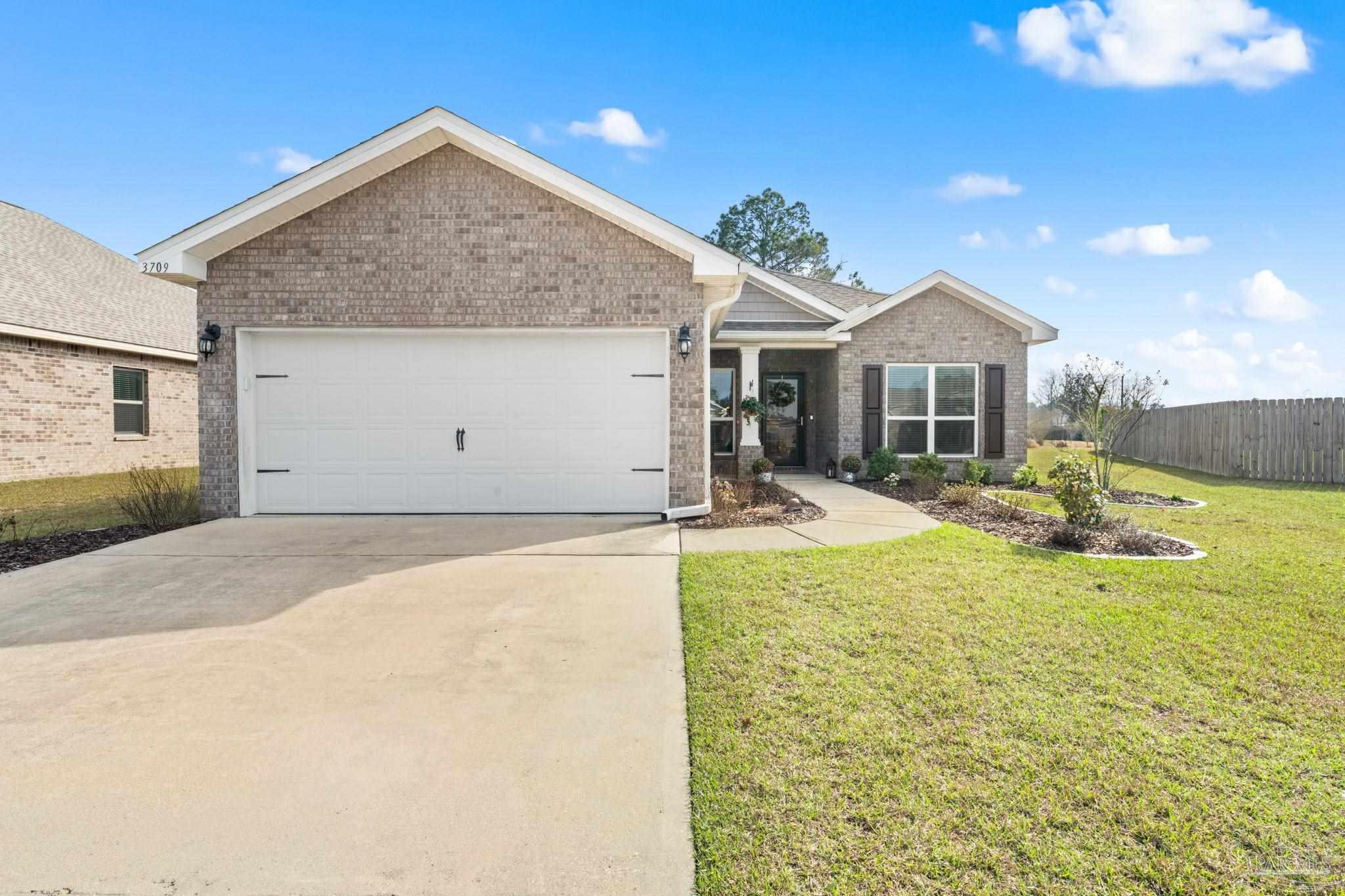 3709 Rabbit Run Court Pace, FL 32571 - Photo 2 of 28 Gallery Image 2