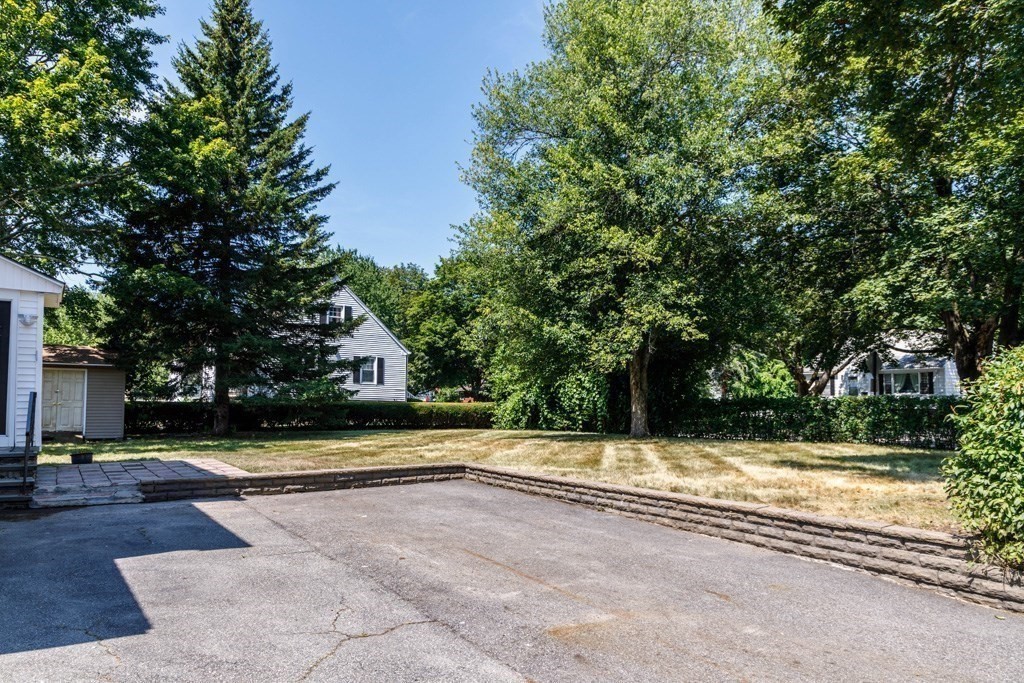 4 Everton Avenue Worcester, MA 01604 - Photo 18 of 26