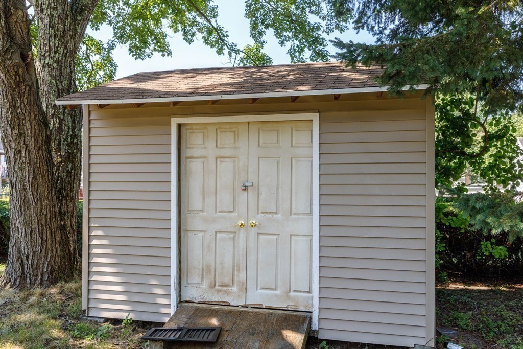 4 Everton Avenue Worcester, MA 01604 - Photo 21 of 26