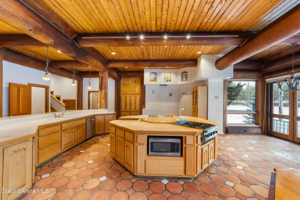 $8,500,000 | 533739 Highway 95, Bonners Ferry, ID 83805