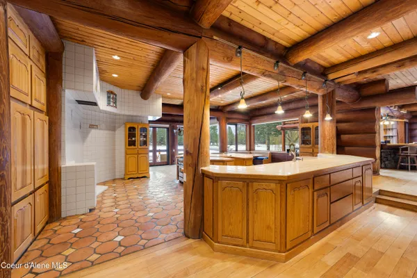 $8,500,000 | 533739 Highway 95, Bonners Ferry, ID 83805