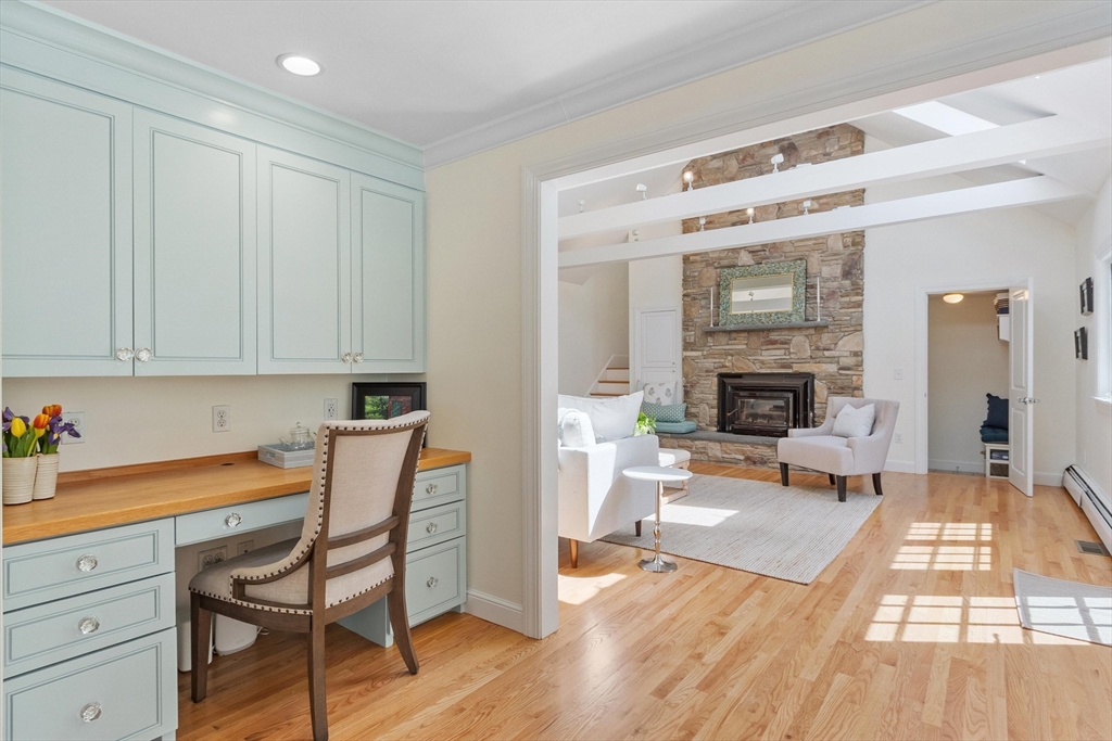 158 Kettle Hole Road Bolton, MA 01740 - Photo 8 of 42