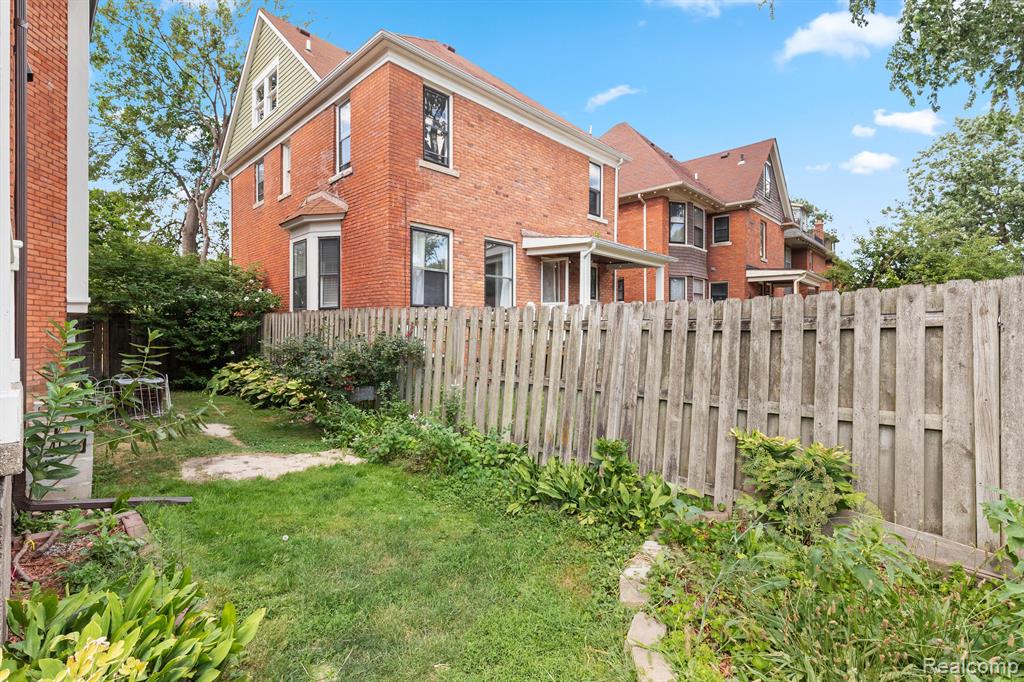 739 Delaware Street Detroit, MI 48202 - Photo 48 of 70