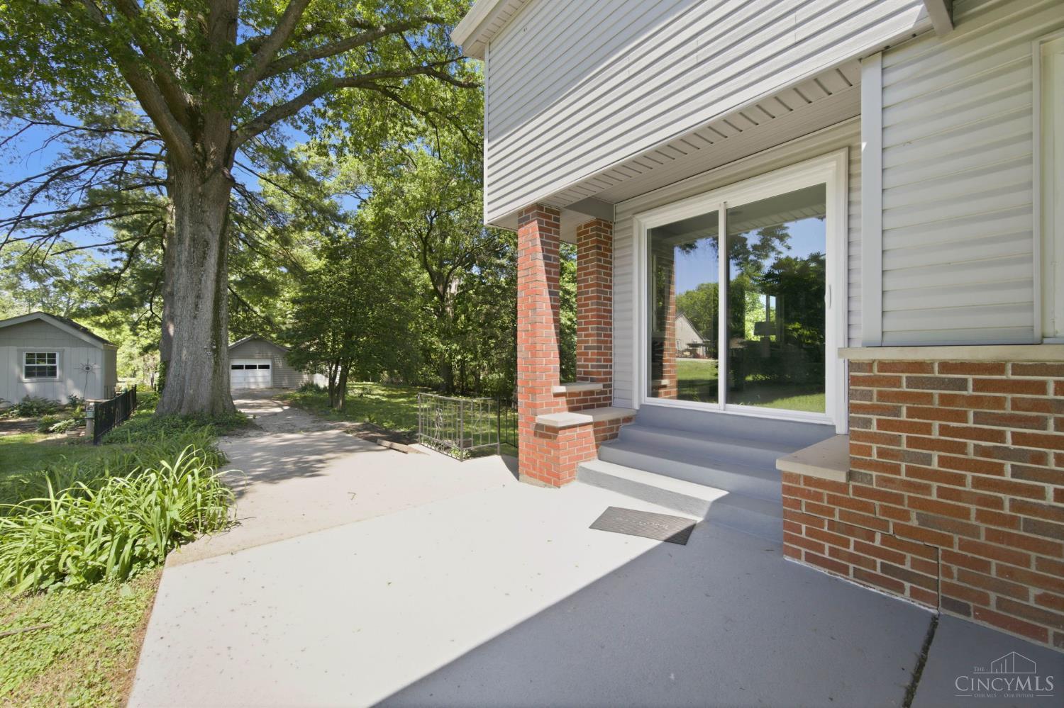 8801 Plainfield Road Cincinnati, OH 45236 - Photo 3 of 63