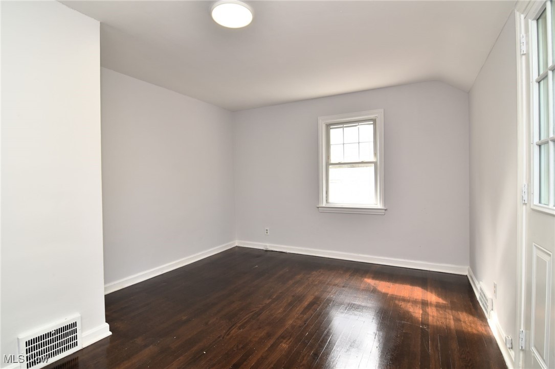 1084 Rushleigh Road Cleveland Heights, OH 44121 - Photo 19 of 30