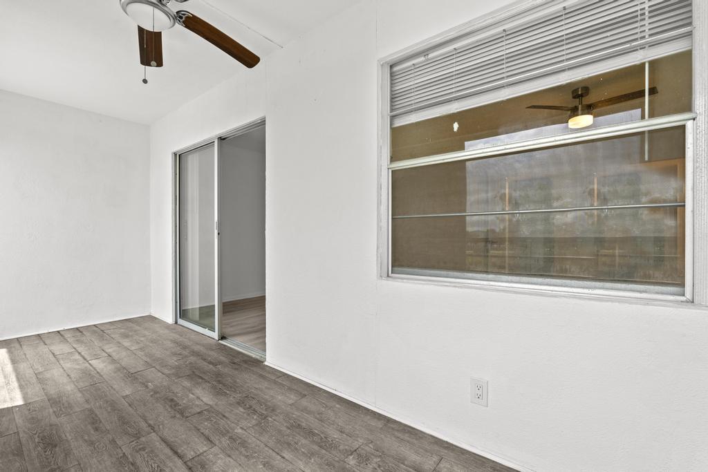2044 Hythe A Boca Raton, FL 33434 - Photo 16 of 34 DSC04927