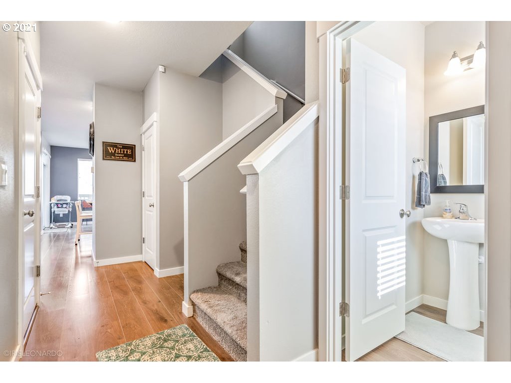1408 Northeast 172nd Street Ridgefield, WA 98642 - Photo 4 of 31