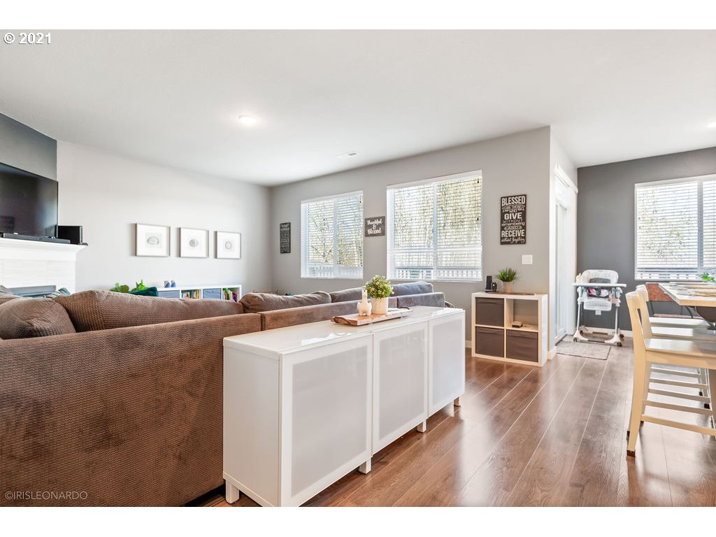 1408 Northeast 172nd Street Ridgefield, WA 98642 - Photo 5 of 31