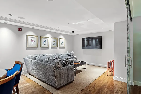 $4,000 | 801 South Olive Avenue, Unit 425, West Palm Beach, FL 33401