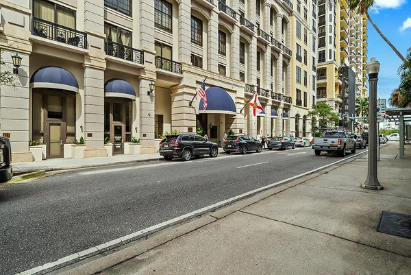 $4,000 | 801 South Olive Avenue, Unit 425, West Palm Beach, FL 33401