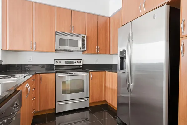 $4,000 | 801 South Olive Avenue, Unit 425, West Palm Beach, FL 33401