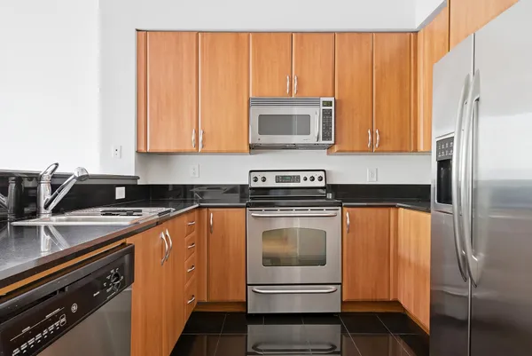 $4,000 | 801 South Olive Avenue, Unit 425, West Palm Beach, FL 33401