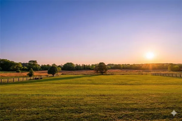 $1,200,000 | 29 Ravenfield Road, Taylorsville, GA 30178