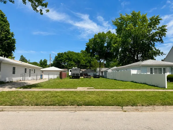 $38,000 | 816 East Benton Street, Morris, IL 60450