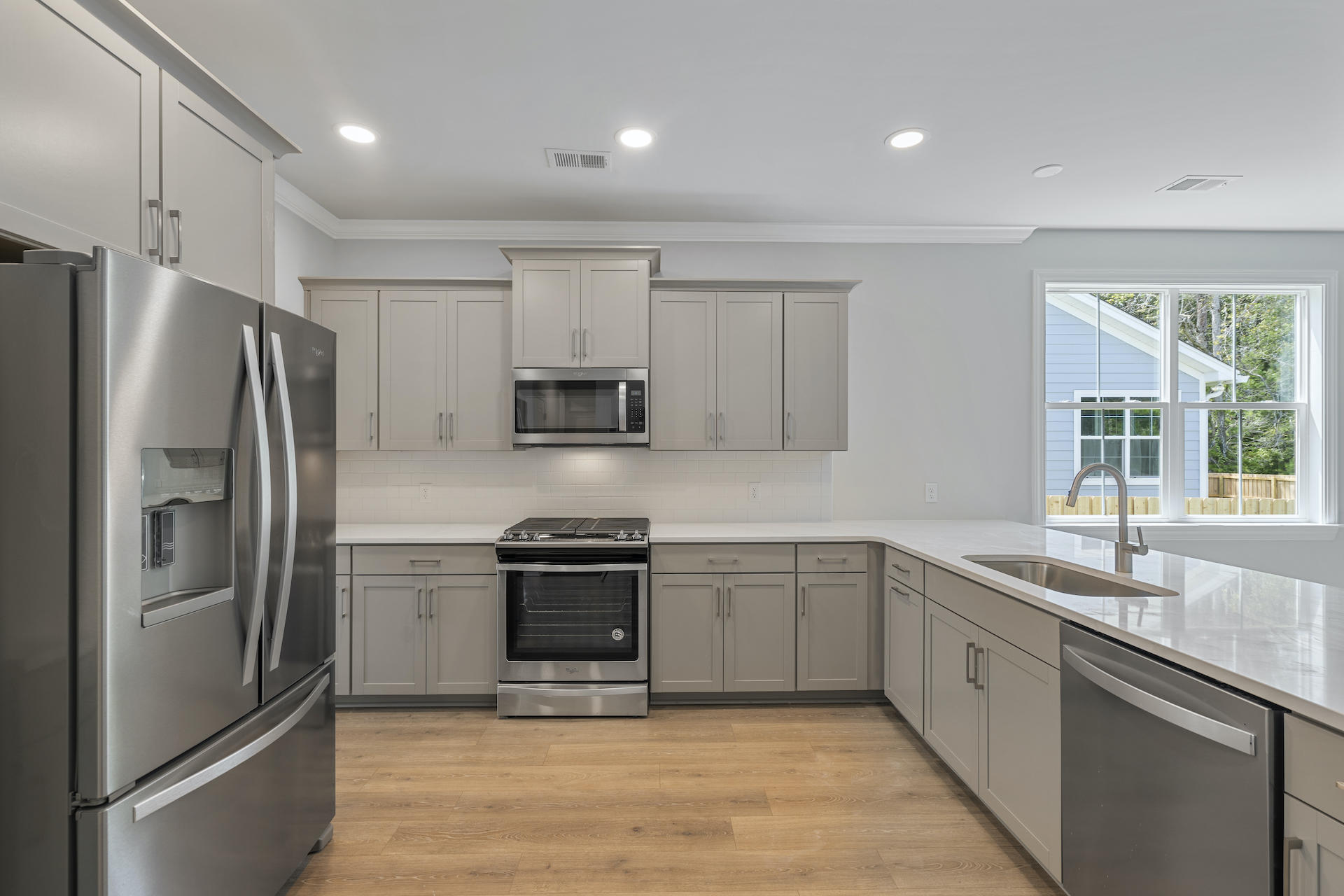 149 Boots Branch Road Summerville, SC 29485 - Photo 10 of 40 Kitchen
