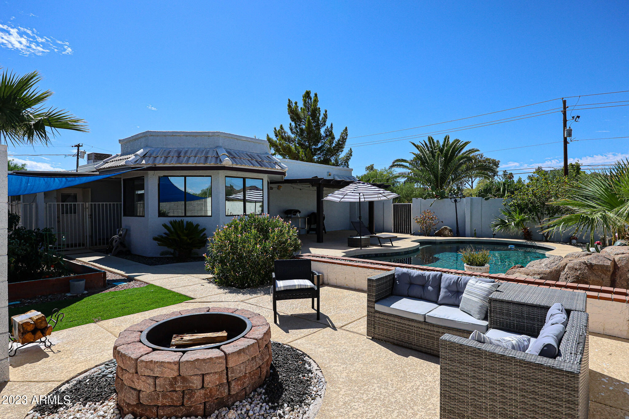 1102 East Roberts Road Phoenix, AZ 85022 - Photo 30 of 44 C (6)