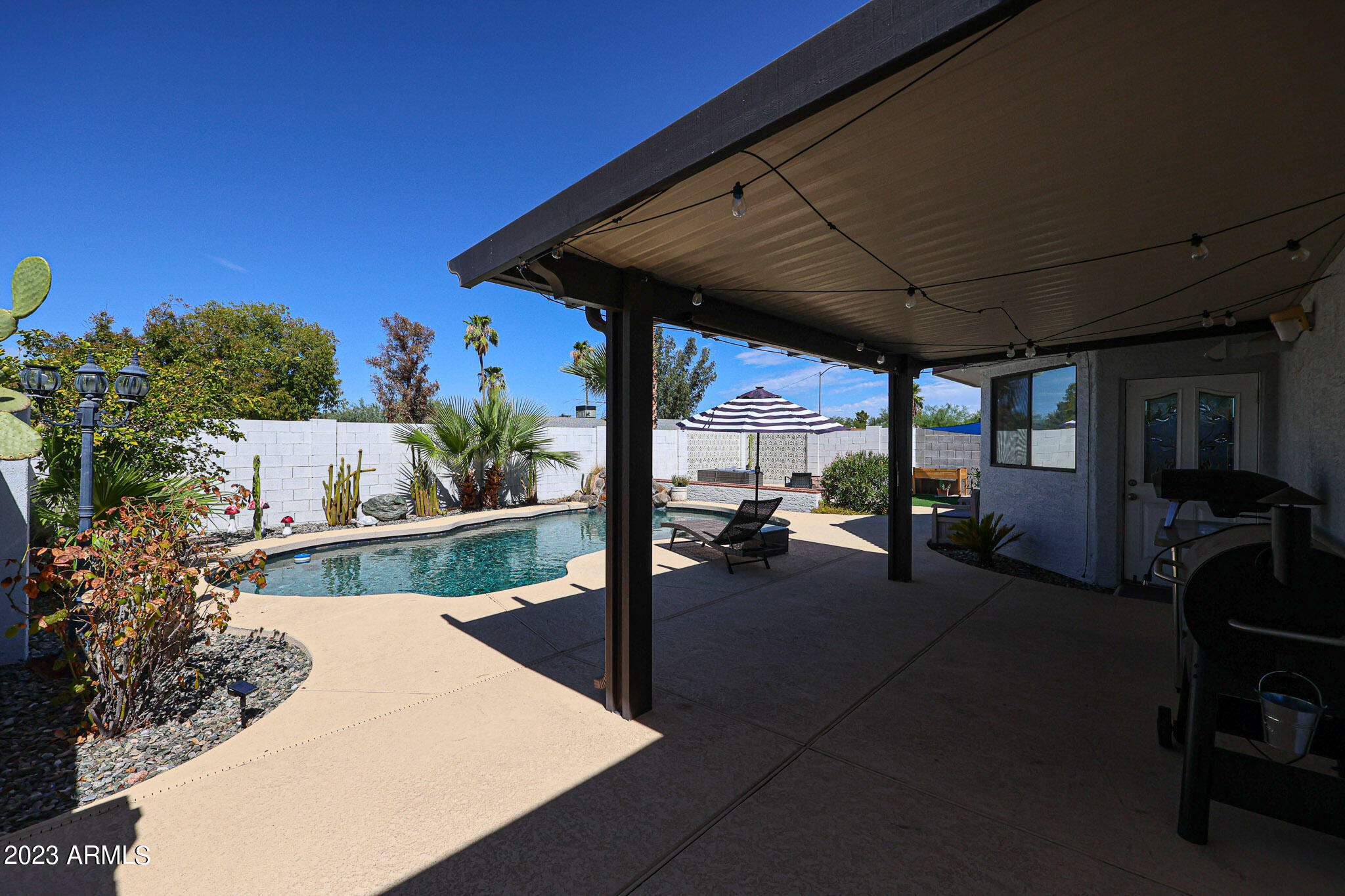 1102 East Roberts Road Phoenix, AZ 85022 - Photo 31 of 44 C (11)