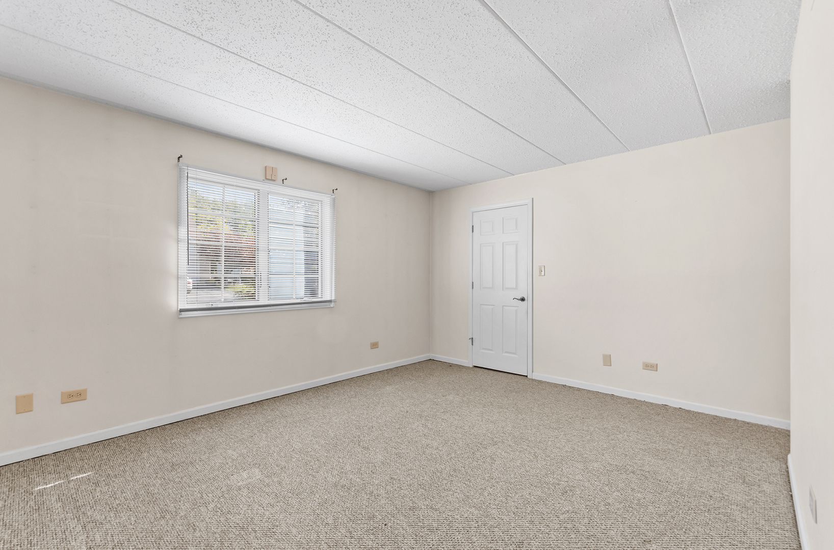 18302 Robin Lane, Unit D1 Homewood, IL 60430 - Photo 11 of 22