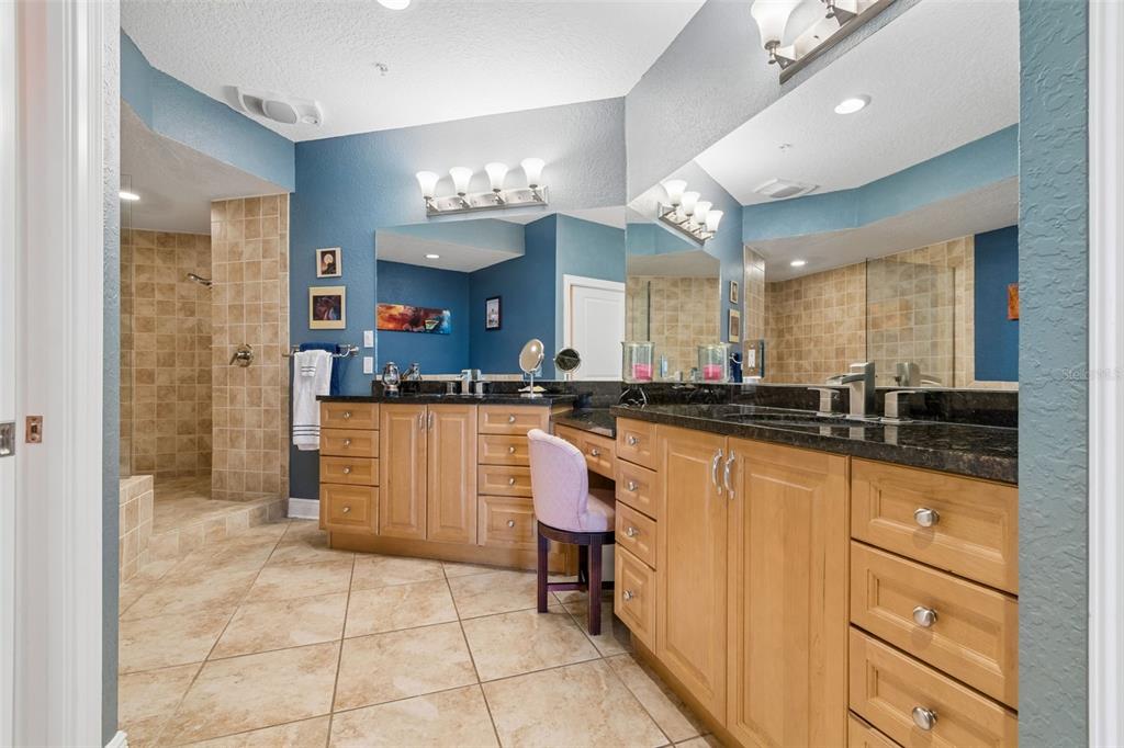 1038 Bellasol Way, Unit 403 Apollo Beach, FL 33572 - Photo 18 of 89