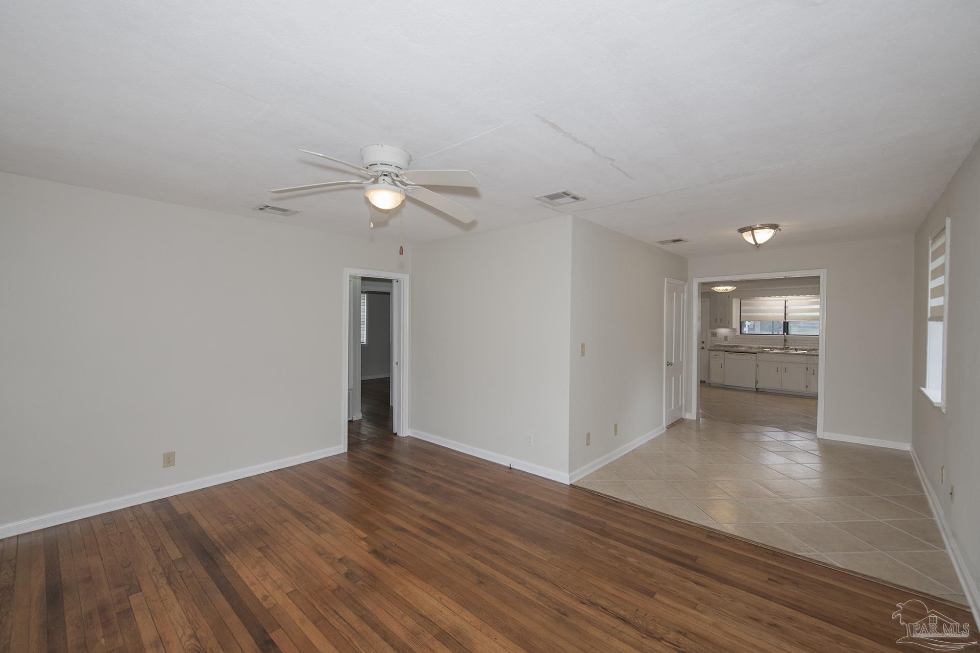 211 Berry Road Pensacola, FL 32507 - Photo 5 of 39