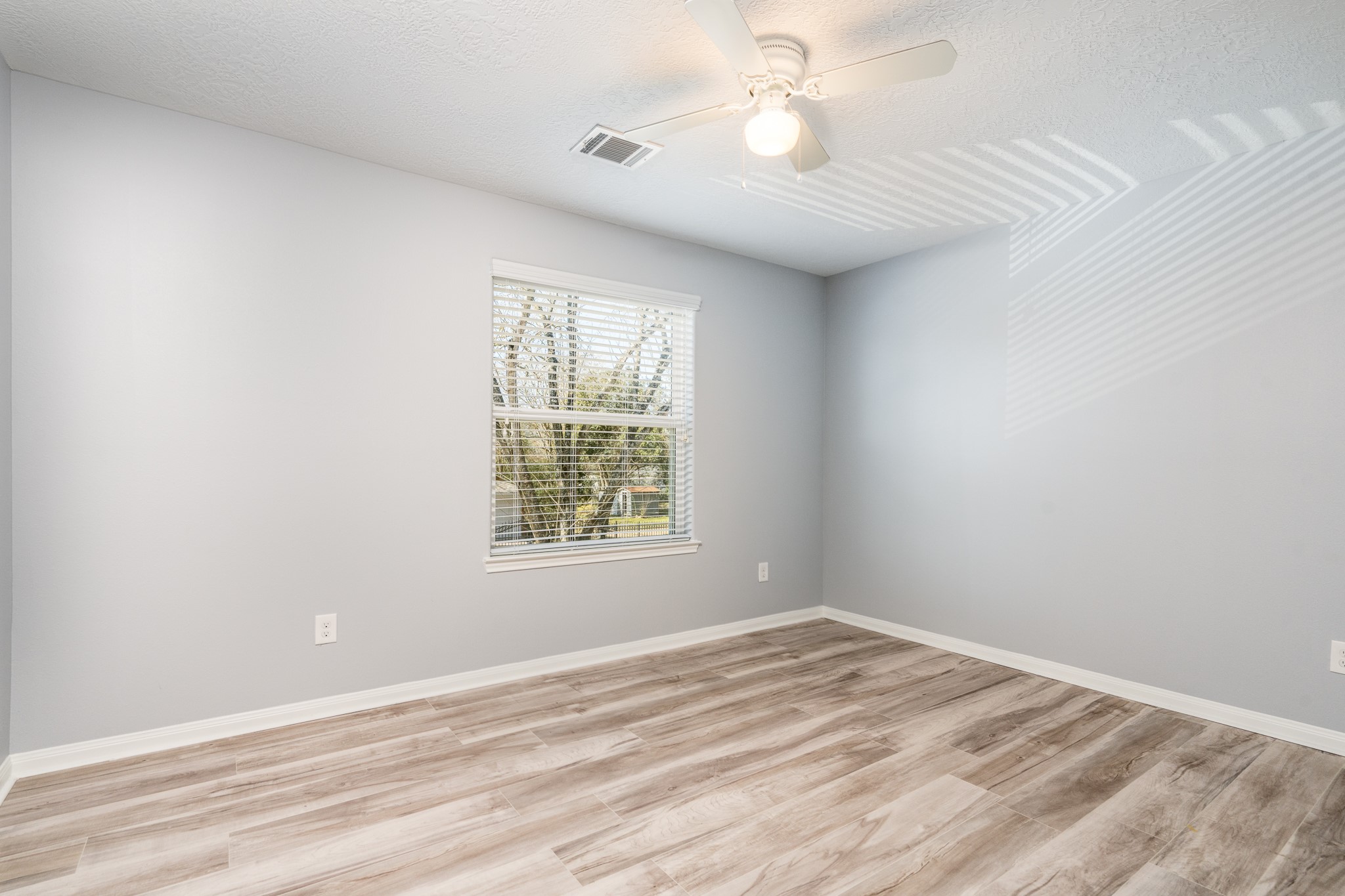 207 North Poplar Street, Unit B Tomball, TX 77375 - Photo 13 of 21