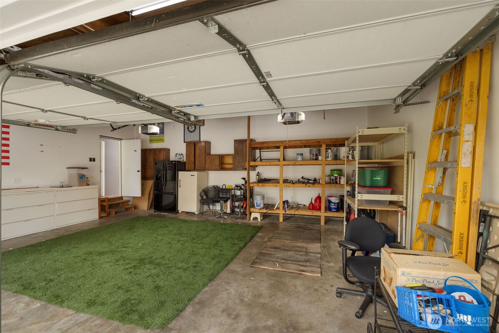 11782 Schold Road Northwest Silverdale, WA 98383 - Photo 28 of 40 a living room with patio furniture
