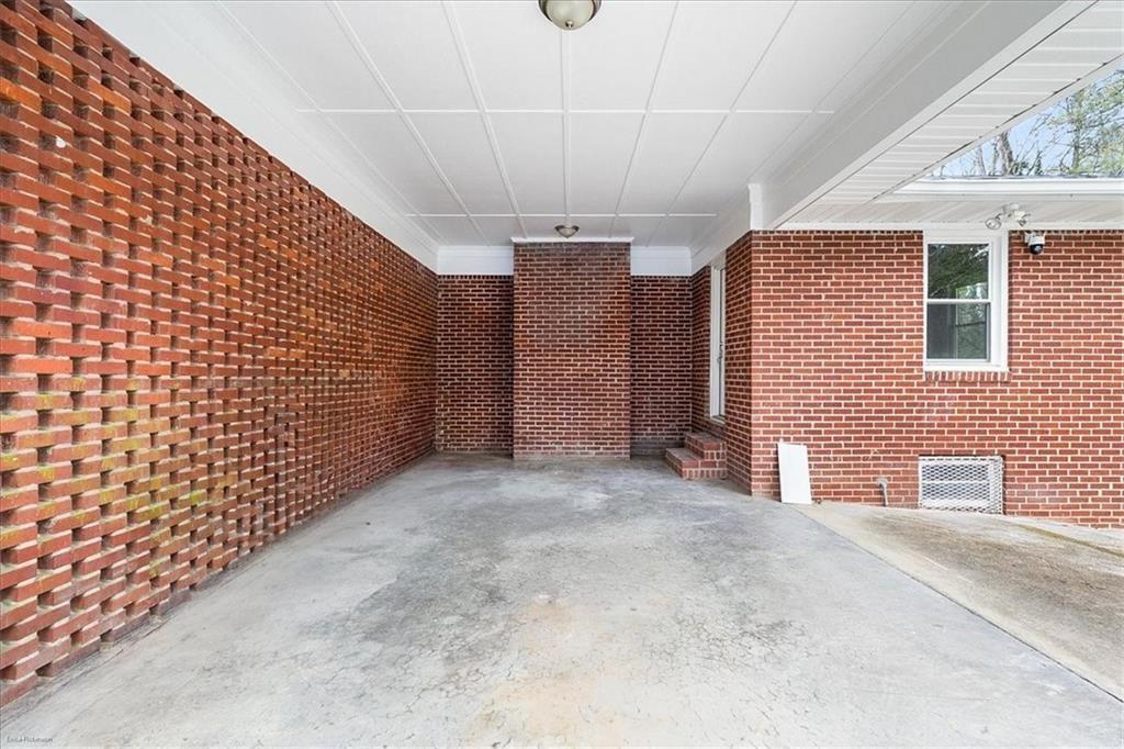 2763 Baker Ridge Drive Northwest Atlanta, GA 30318 - Photo 27 of 32 a view of entryway