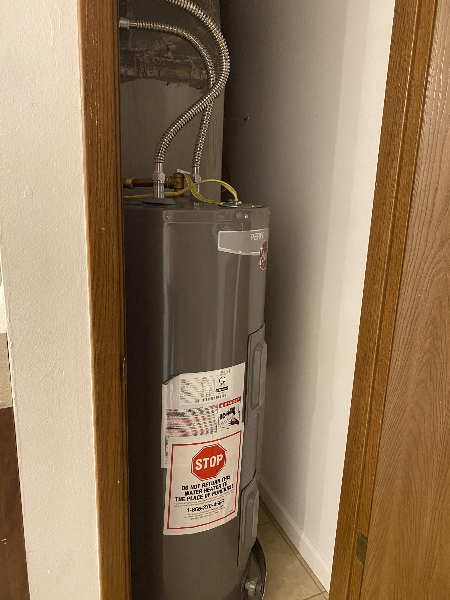 226 Pelham Road, Unit 6 Fort Walton Beach, FL 32547 - Photo 7 of 9 a utility room with dryer and washer