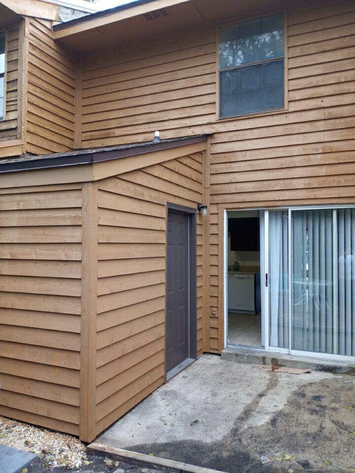 226 Pelham Road, Unit 6 Fort Walton Beach, FL 32547 - Photo 9 of 9 a view of a house with white door