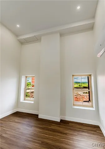 $2,900 | 106 Hotel Street, Unit 5, Utica, NY 13502