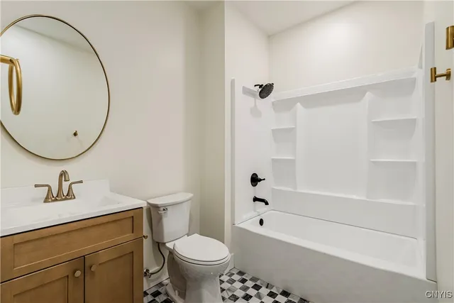 $2,900 | 106 Hotel Street, Unit 5, Utica, NY 13502