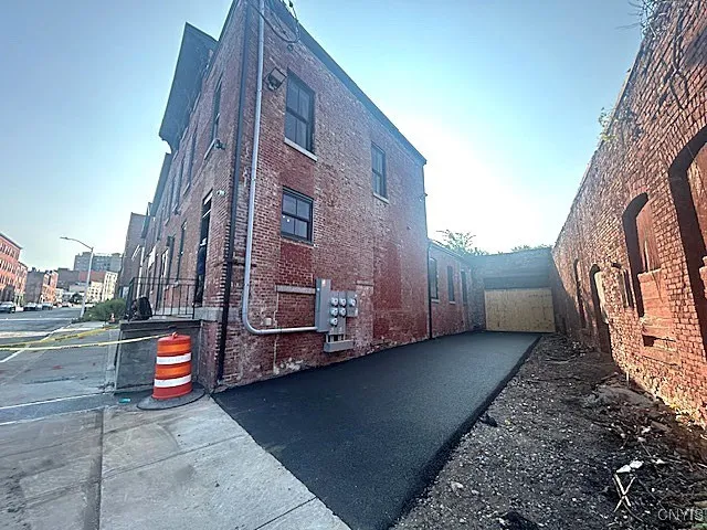 $2,900 | 106 Hotel Street, Unit 5, Utica, NY 13502