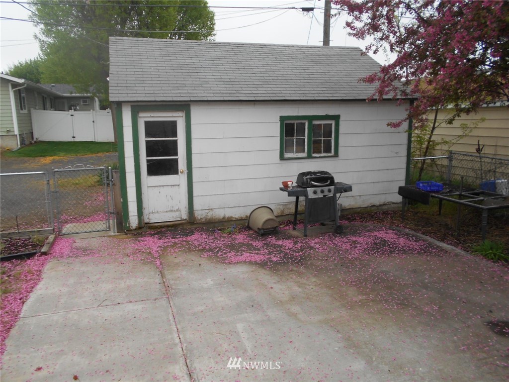 203 West 8th Avenue Ritzville, WA 99169 - Photo 8 of 17