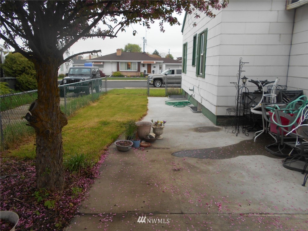 203 West 8th Avenue Ritzville, WA 99169 - Photo 9 of 17