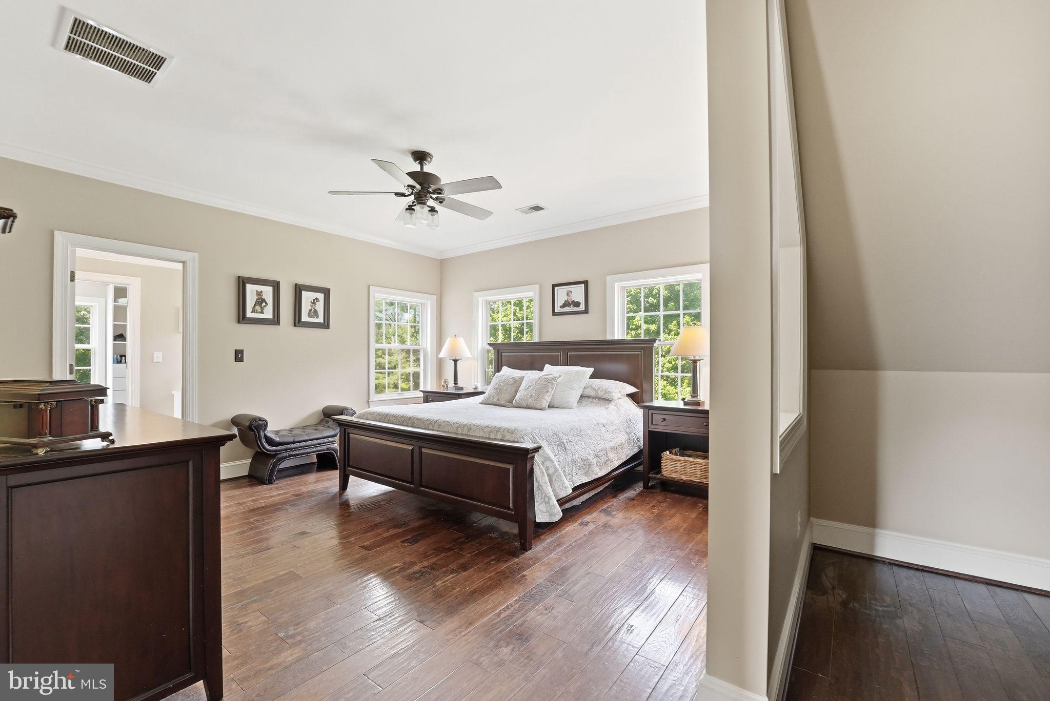 7724 Cannonball Gate Road Warrenton, VA 20186 - Photo 44 of 98 Upper Level
Primary Suite