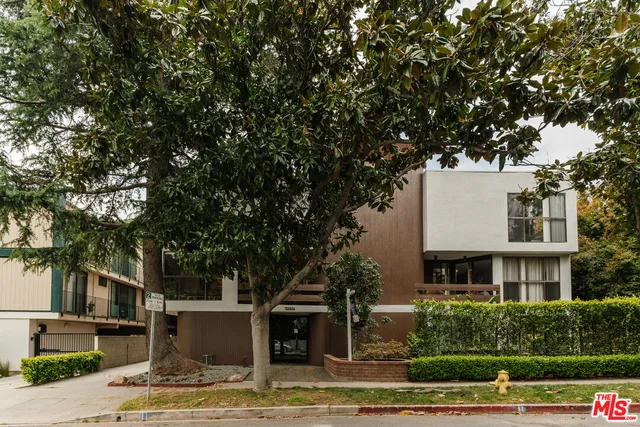 $1,299,000 | 11752 Bellagio Road, Unit 1, Los Angeles, CA 90049