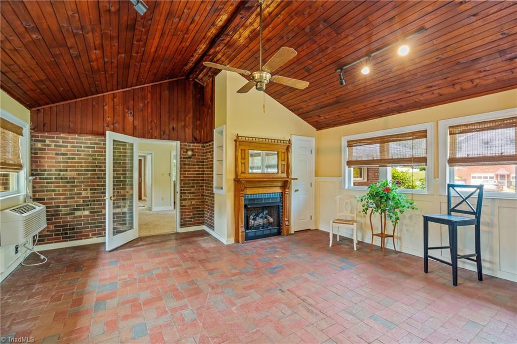 3106 Rolling Road High Point, NC 27265 - Photo 16 of 41