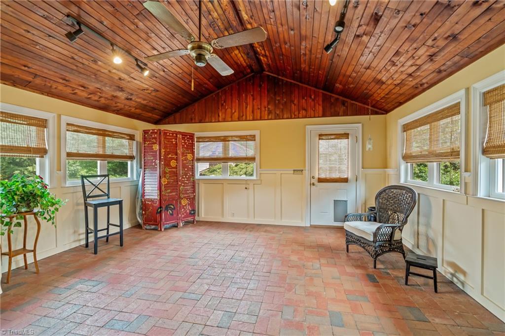 3106 Rolling Road High Point, NC 27265 - Photo 17 of 41