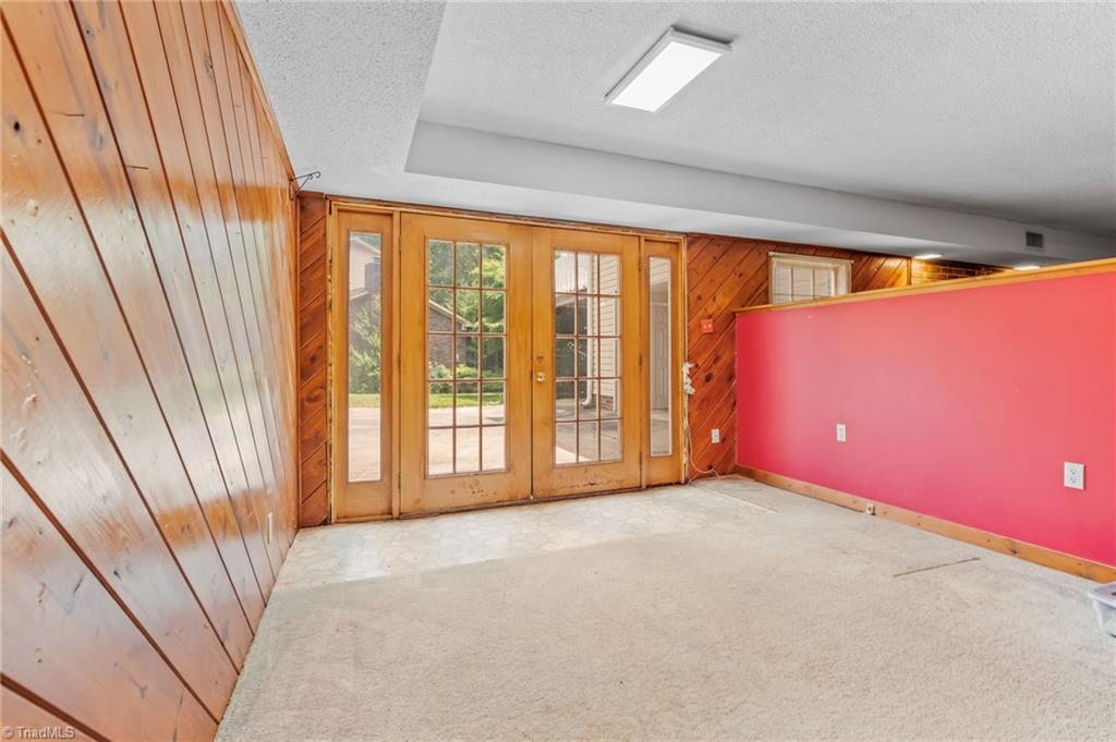 3106 Rolling Road High Point, NC 27265 - Photo 28 of 41