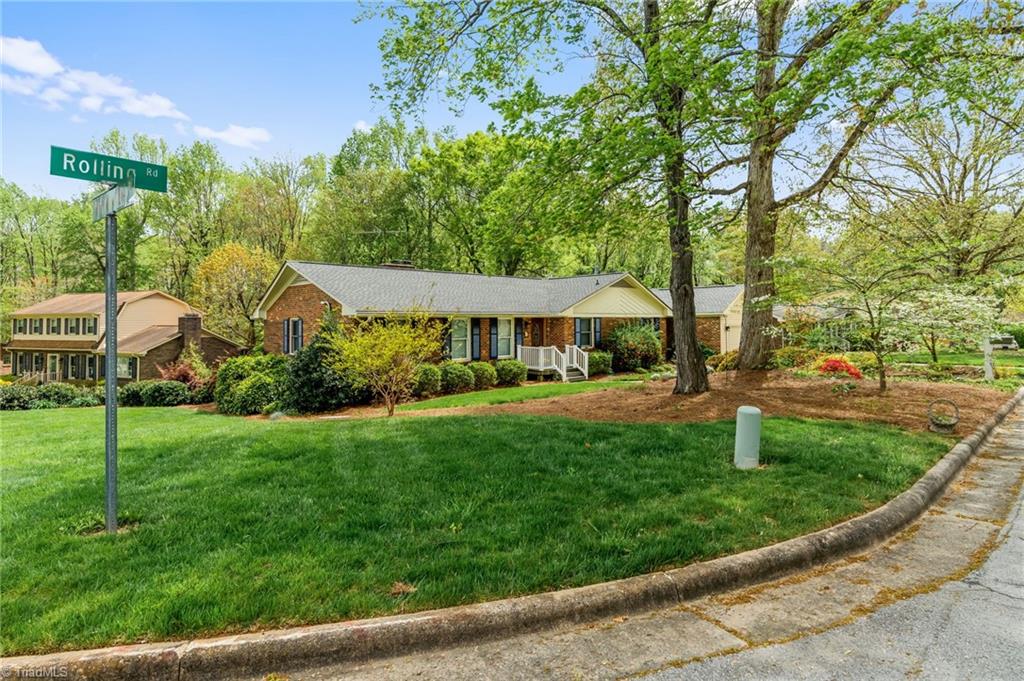 3106 Rolling Road High Point, NC 27265 - Photo 4 of 41