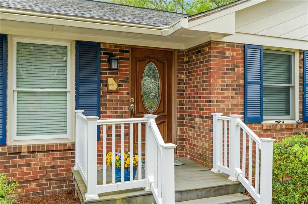 3106 Rolling Road High Point, NC 27265 - Photo 5 of 41