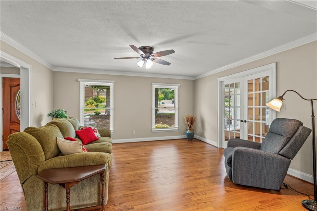 3106 Rolling Road High Point, NC 27265 - Photo 7 of 41