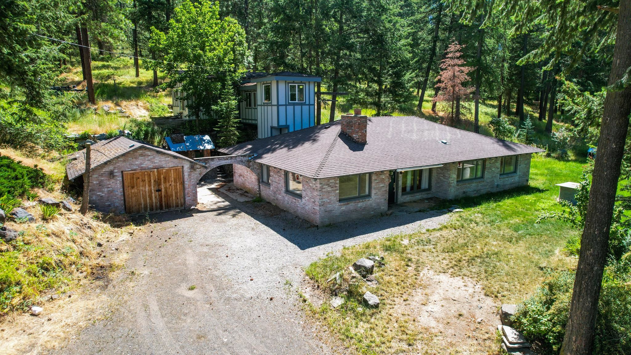 9018 North Bruce Road Spokane, WA 99217 - Photo 2 of 43