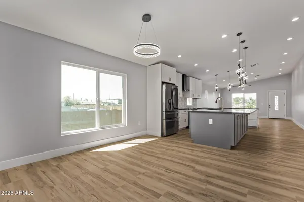 $470,000 | 1645 South 29th Avenue, Phoenix, AZ 85009