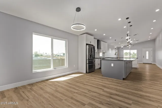 $470,000 | 1645 South 29th Avenue, Phoenix, AZ 85009