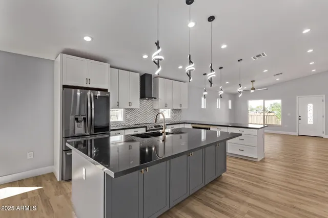 $470,000 | 1645 South 29th Avenue, Phoenix, AZ 85009